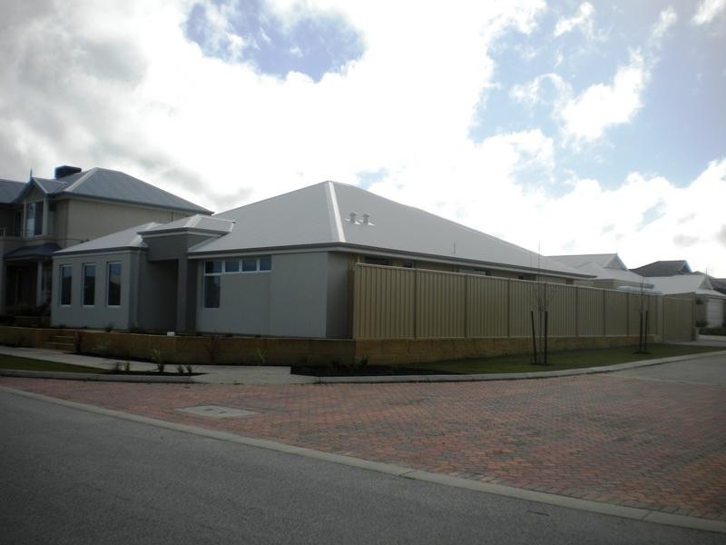 38 Brampton Ave, Butler WA 6036