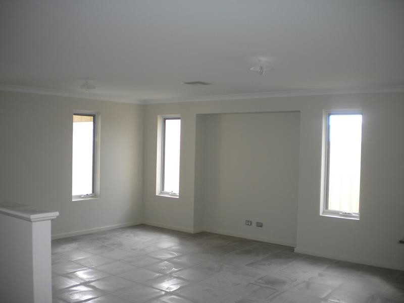 38 Brampton Ave, Butler WA 6036