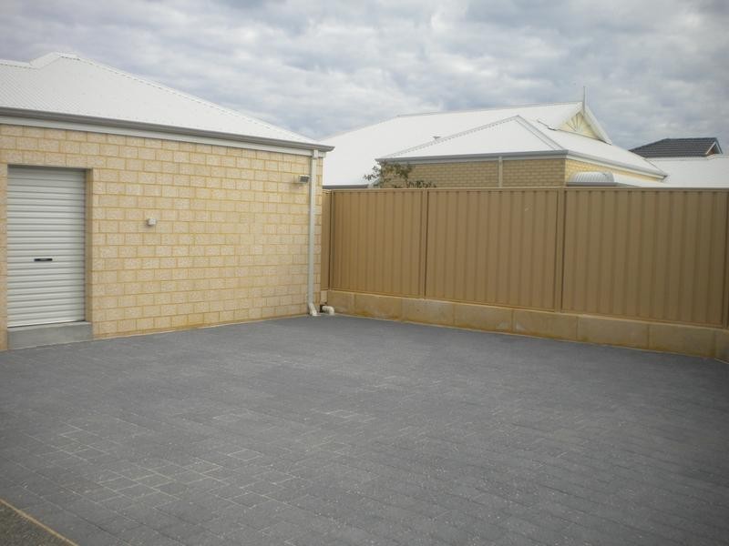 38 Brampton Ave, Butler WA 6036