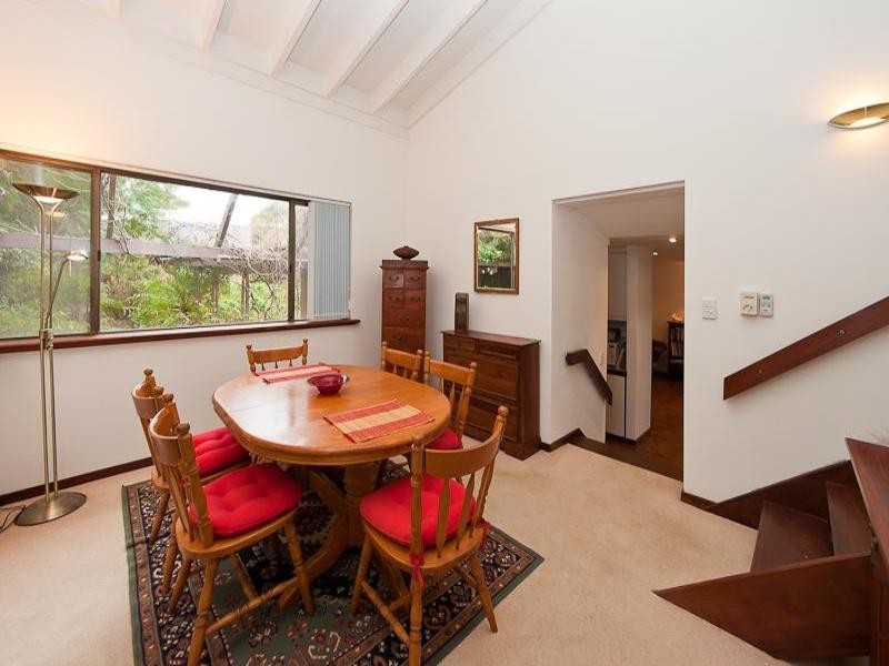 4 Fraser Road, Quinns Rocks WA 6030