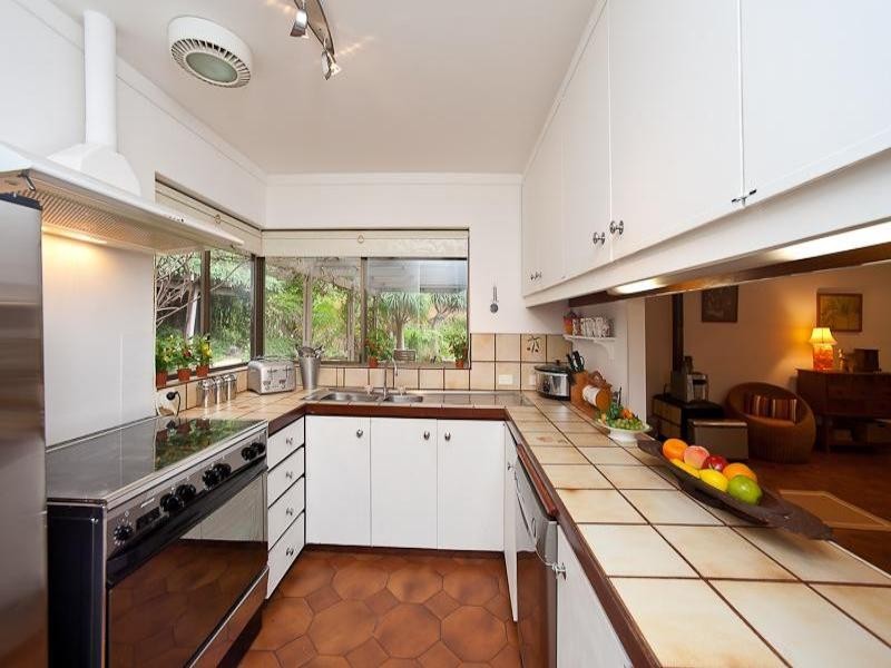 4 Fraser Road, Quinns Rocks WA 6030