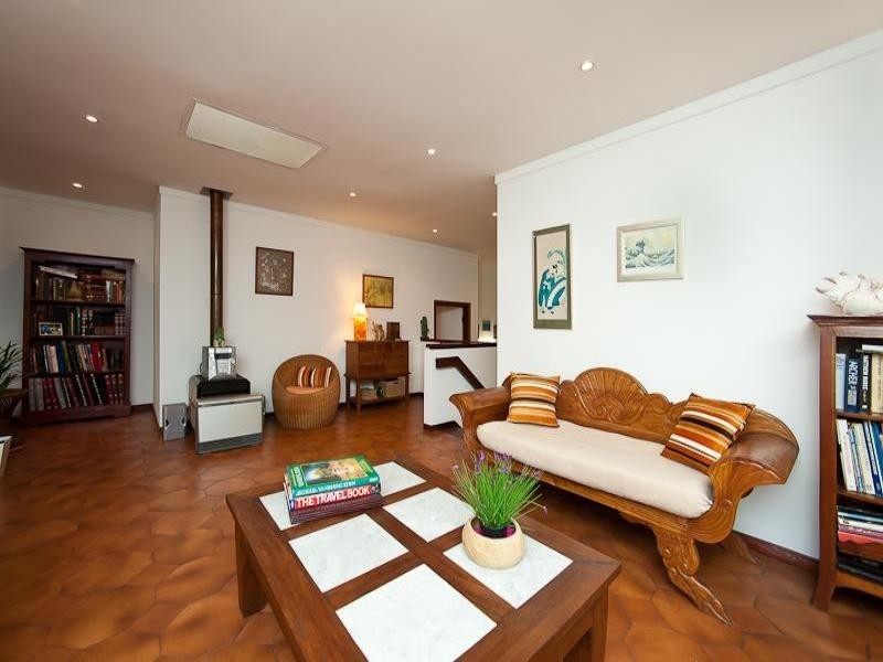 4 Fraser Road, Quinns Rocks WA 6030