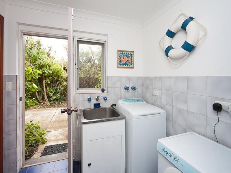 4 Fraser Road, Quinns Rocks WA 6030
