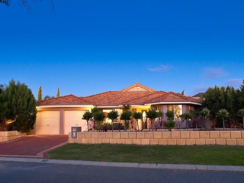 7 Fairmont Place, Currambine WA 6028