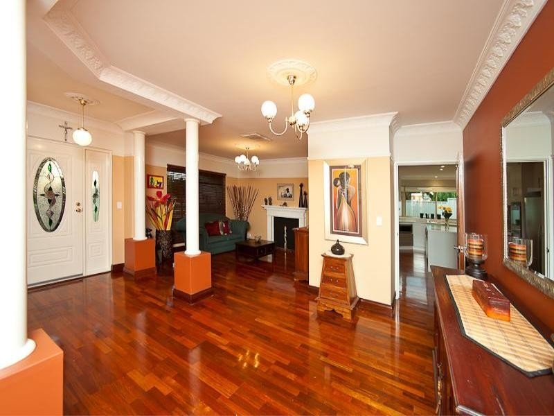 7 Fairmont Place, Currambine WA 6028