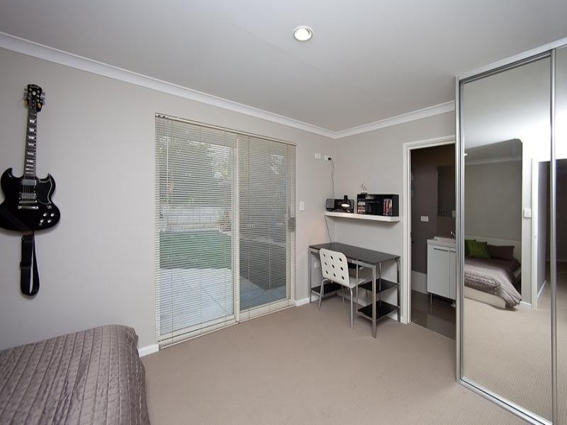 7 Fairmont Place, Currambine WA 6028