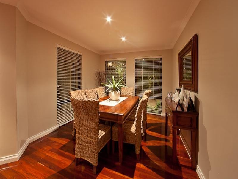 11 Fairmont Place, Currambine WA 6028