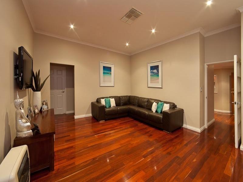 11 Fairmont Place, Currambine WA 6028