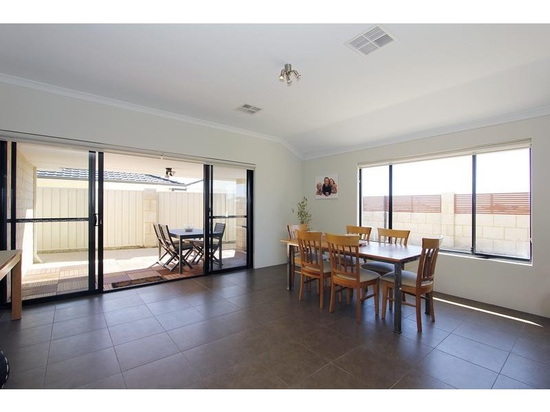 10 Halyard Road, Jindalee WA 6036