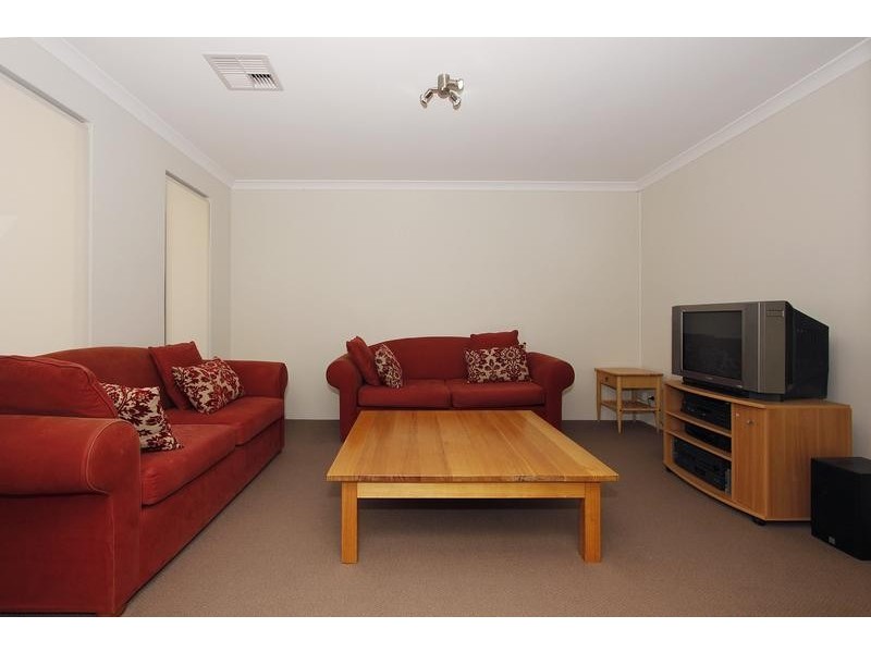 10 Halyard Road, Jindalee WA 6036