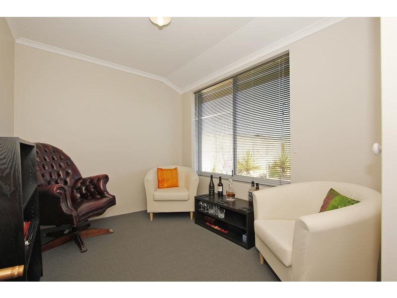 12 Bingarra Crescent, Tapping WA 6065