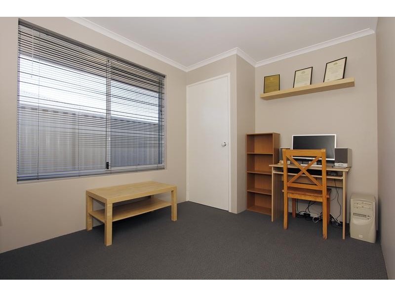 12 Bingarra Crescent, Tapping WA 6065