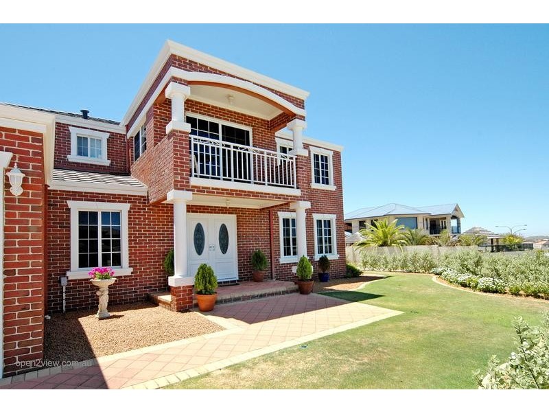 10 Baton Rouge Drive, Mindarie WA 6030