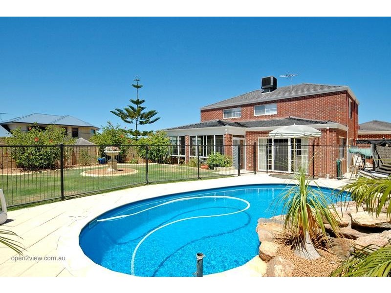 10 Baton Rouge Drive, Mindarie WA 6030