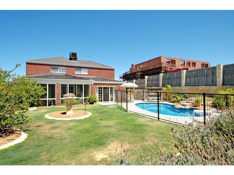 10 Baton Rouge Drive, Mindarie WA 6030