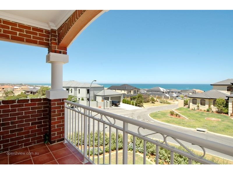 10 Baton Rouge Drive, Mindarie WA 6030