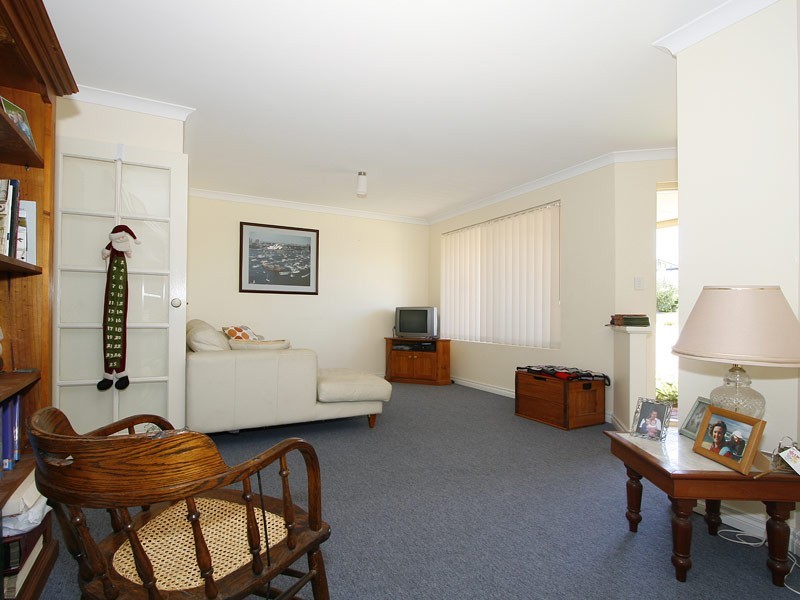 26 Covington, Butler WA 6036