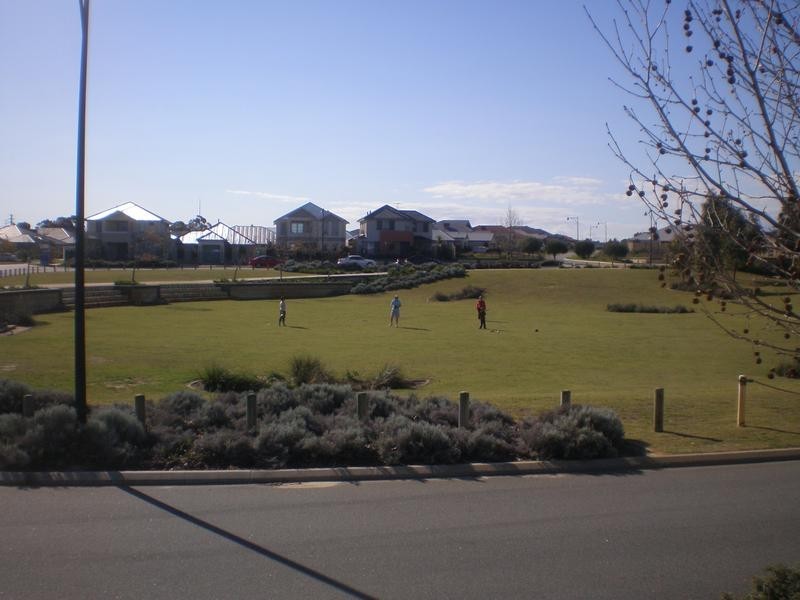 85 Nankeen Circle, Tapping WA 6065