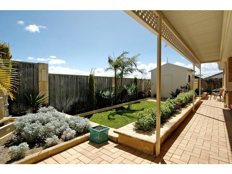 8 Bayfield Crescent, Mindarie WA 6030