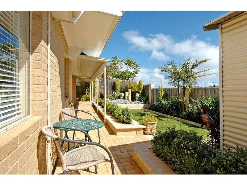 8 Bayfield Crescent, Mindarie WA 6030