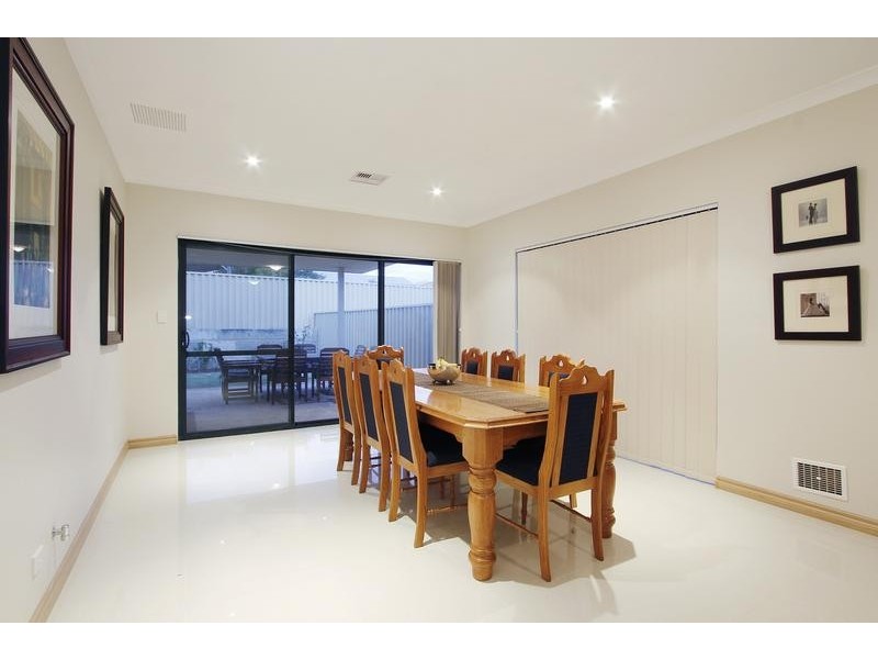 22 Ridgewood Boulevard, Ridgewood WA 6030