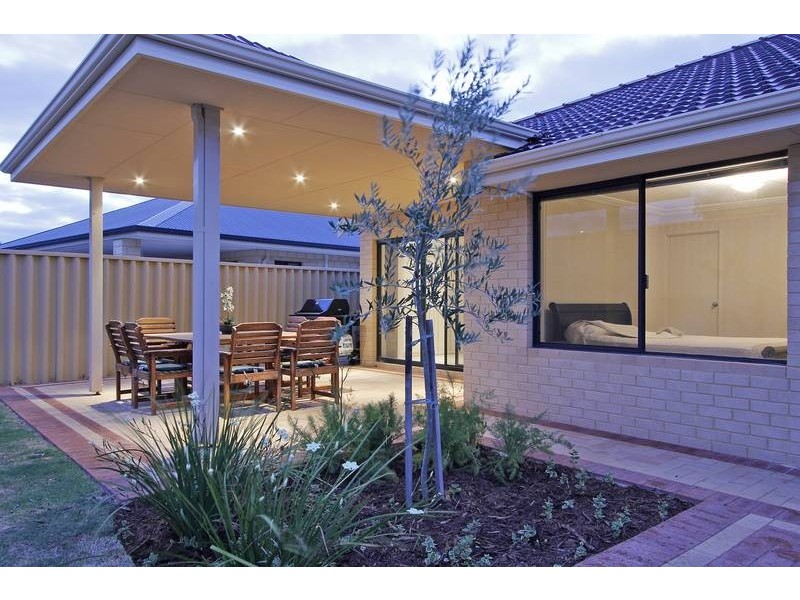 22 Ridgewood Boulevard, Ridgewood WA 6030