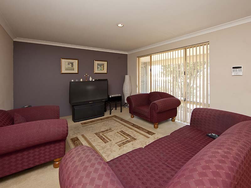 18 Explorer Drive, Thornlie WA 6108