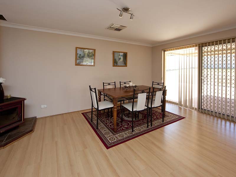 18 Explorer Drive, Thornlie WA 6108