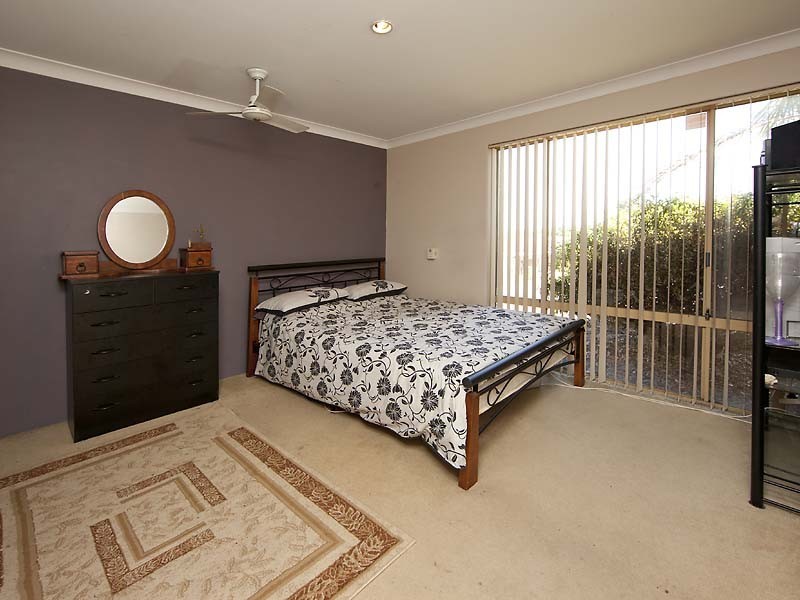 18 Explorer Drive, Thornlie WA 6108