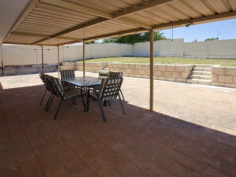 18 Explorer Drive, Thornlie WA 6108