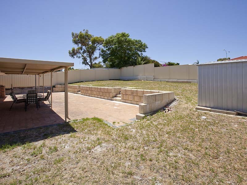 18 Explorer Drive, Thornlie WA 6108