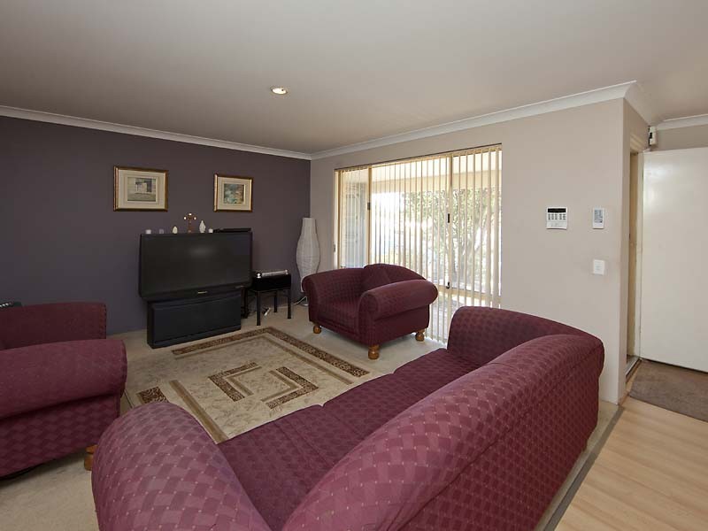 18 Explorer Drive, Thornlie WA 6108