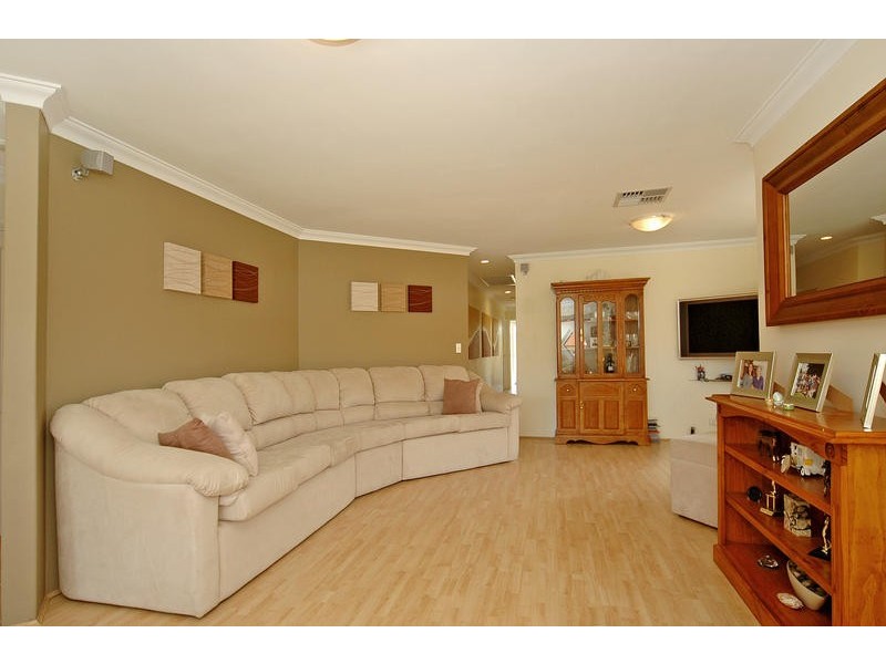 9 Picton Court, Mindarie WA 6030