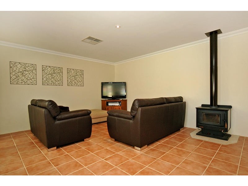 9 Picton Court, Mindarie WA 6030