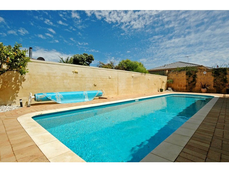 9 Picton Court, Mindarie WA 6030