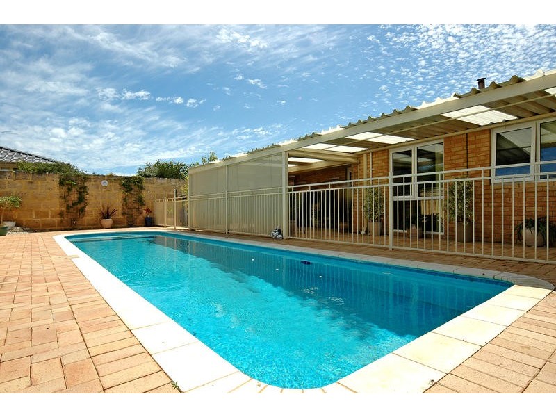 9 Picton Court, Mindarie WA 6030