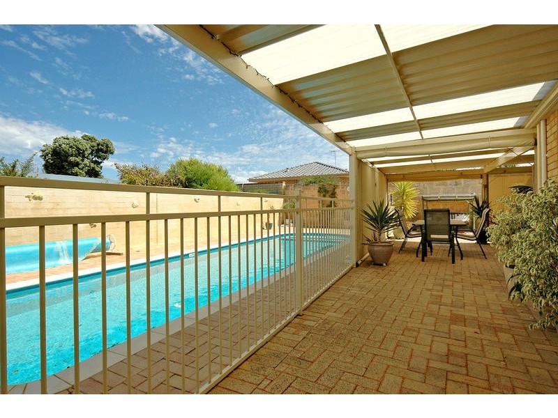 9 Picton Court, Mindarie WA 6030