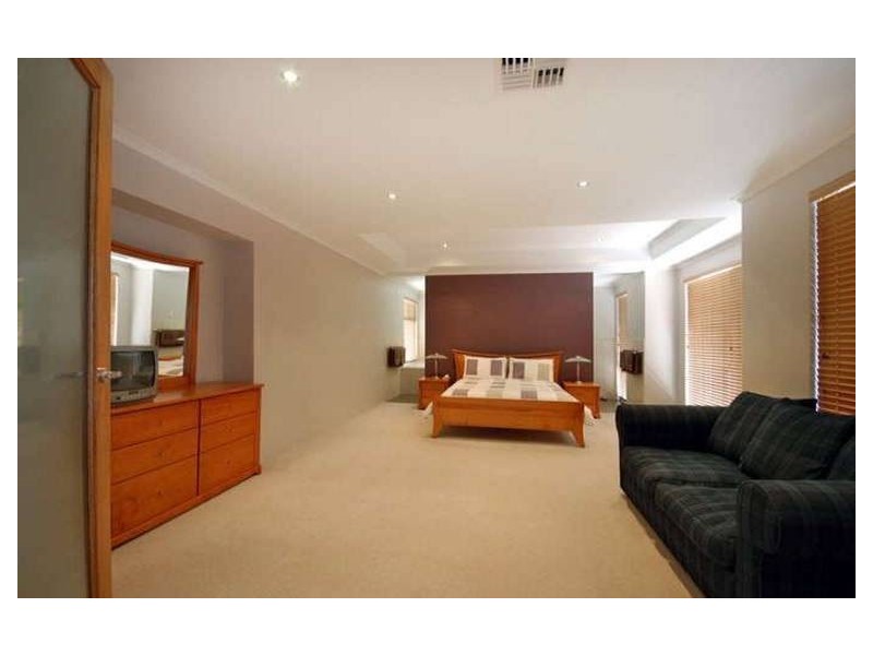 17 Tetbury Road, Butler WA 6036