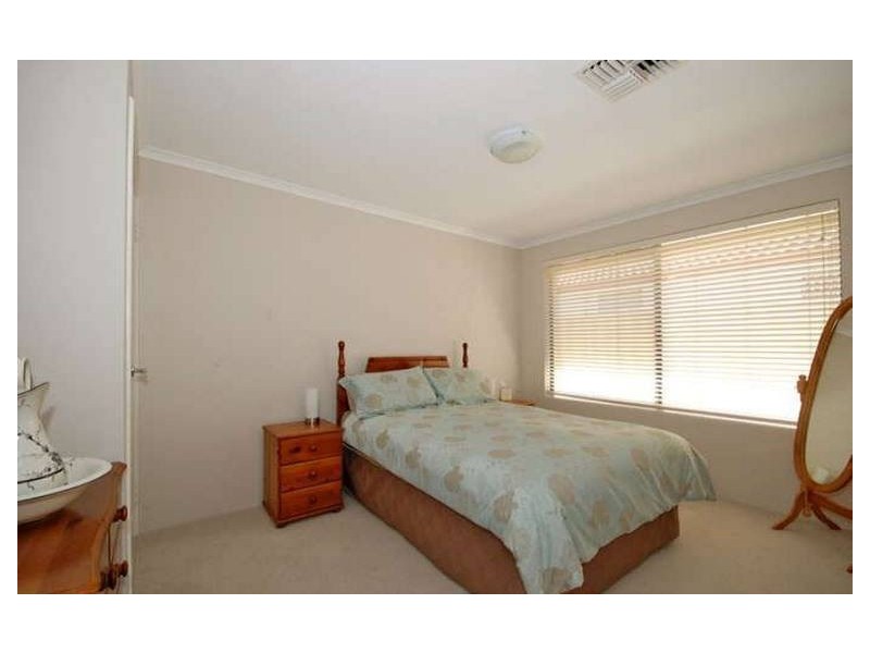 17 Tetbury Road, Butler WA 6036