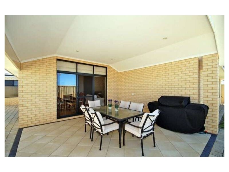 17 Tetbury Road, Butler WA 6036