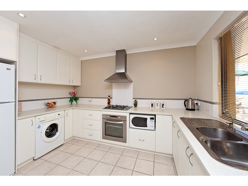 76 Fairway Circle, Connolly WA 6027