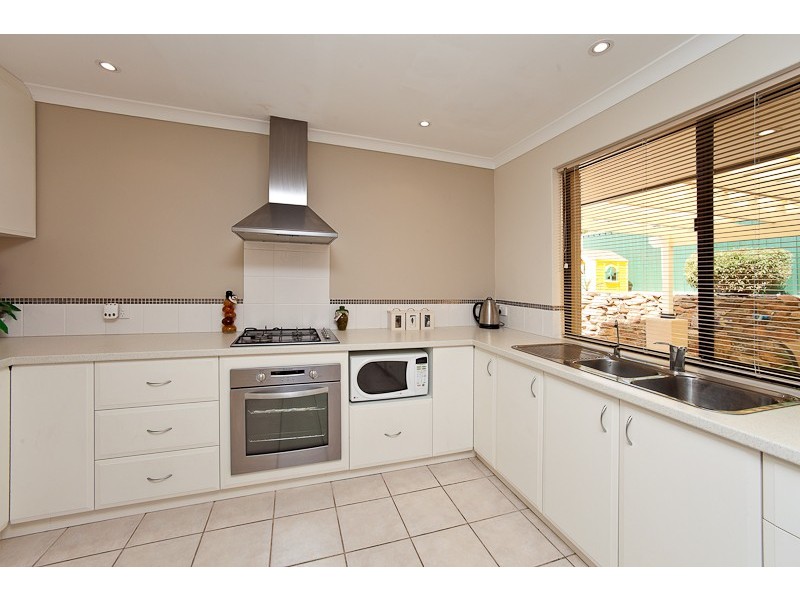 76 Fairway Circle, Connolly WA 6027