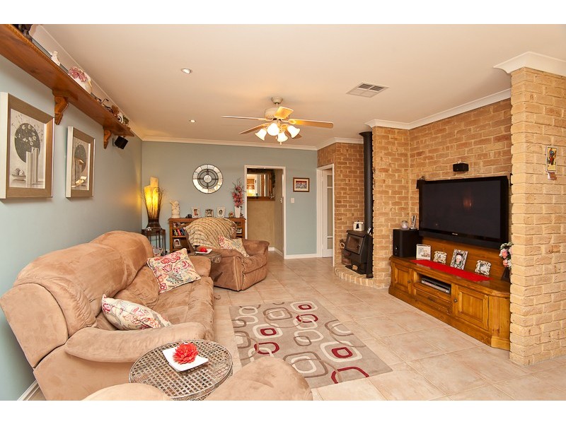 12 Caspian Pass, Iluka WA 6028