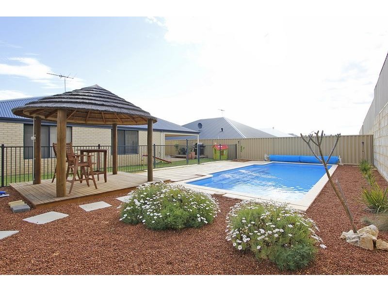 19 Shelburne Gardens, Ridgewood WA 6030