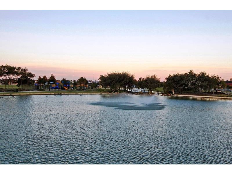 46 Kingsbridge Blvd, Butler WA 6036