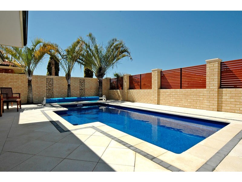 6 Bowen Lane, Mindarie WA 6030