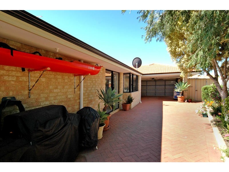 6 Bowen Lane, Mindarie WA 6030