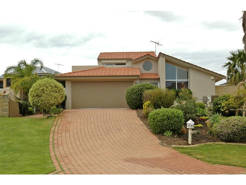 5 Chalmers Court, Mindarie WA 6030