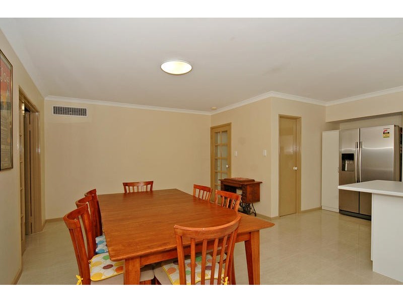 5 Chalmers Court, Mindarie WA 6030
