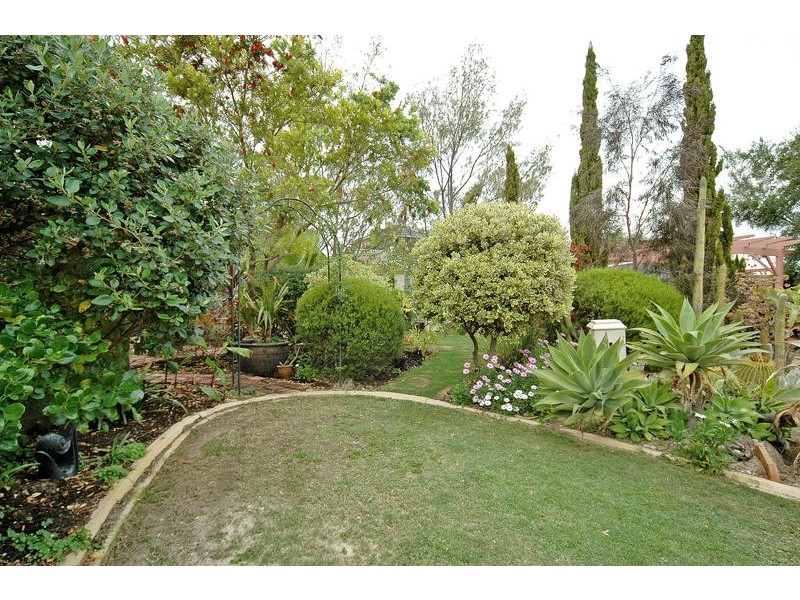 5 Chalmers Court, Mindarie WA 6030